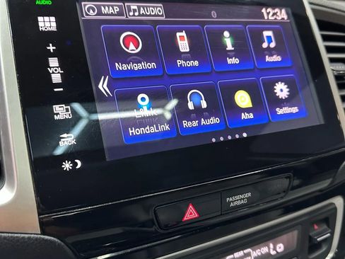 Used 2016 Honda Pilot Touring image 23