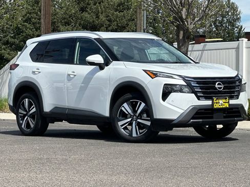 Used 2026 Nissan Rogue SL image 1