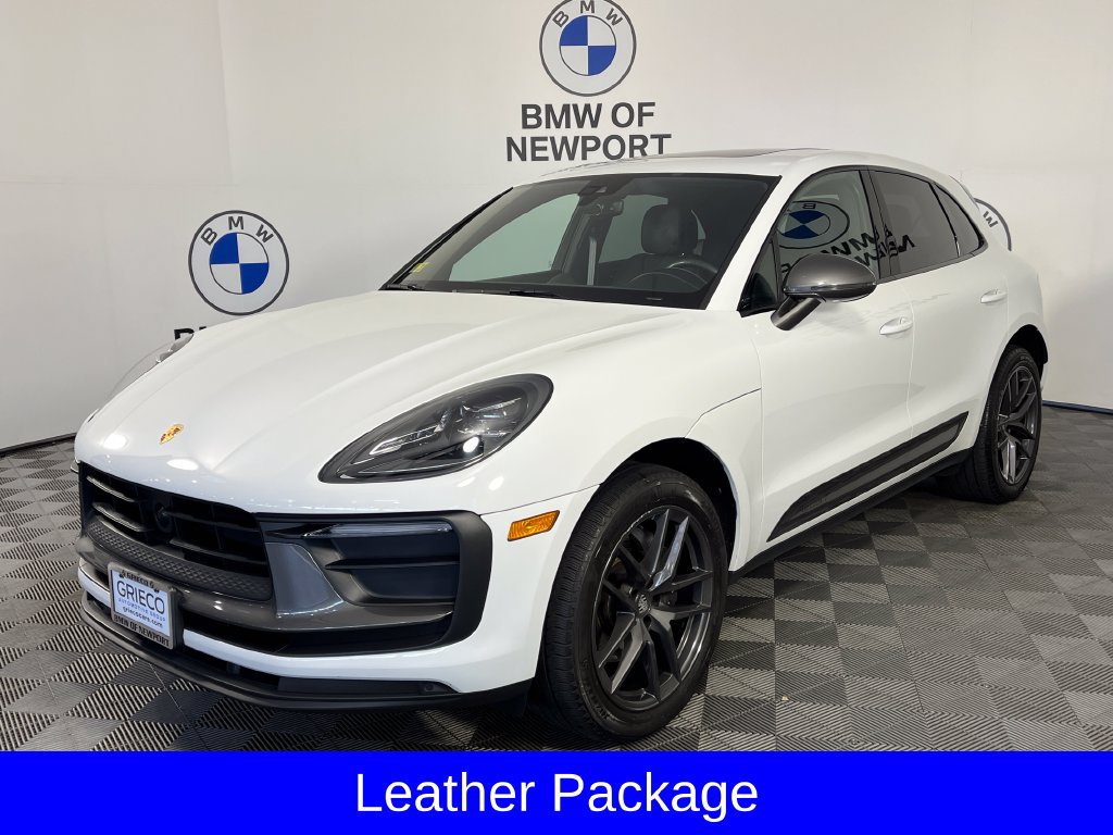Used 2024 Porsche Macan AWD/4WD image 3