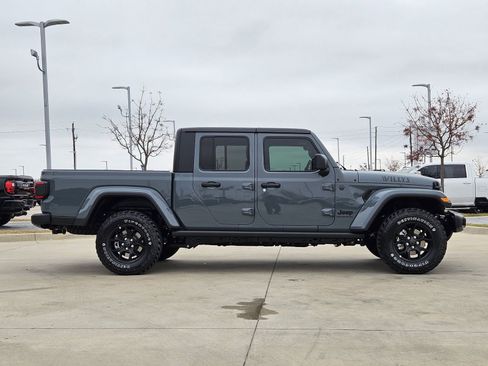 New 2026 Jeep Gladiator Willys image 7
