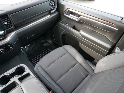 Used 2025 Chevrolet Silverado 1500 LT image 11