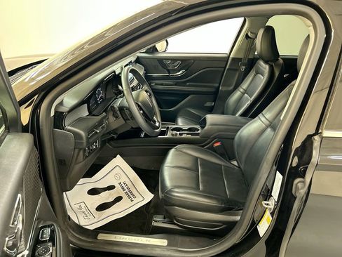 Used 2022 Lincoln Corsair AWD w/ Equipment Group 101A image 9