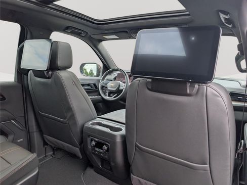 New 2026 Chevrolet Tahoe High Country AWD/4WD image 10