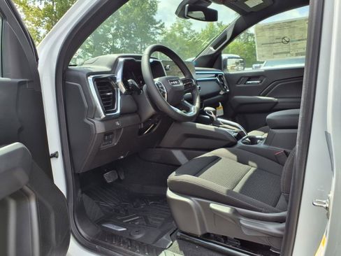 New 2025 GMC Canyon Elevation w/ Convenience Package image 20