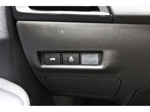 New 2026 Nissan Sentra SV w/ SV Convenience Package image 18