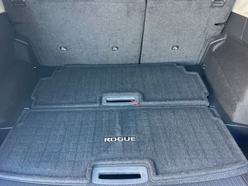 Certified 2023 Nissan Rogue SL w/ SL Premium Package image 18