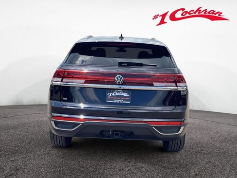 Used 2025 Volkswagen Atlas Cross Sport SE FWD image 8
