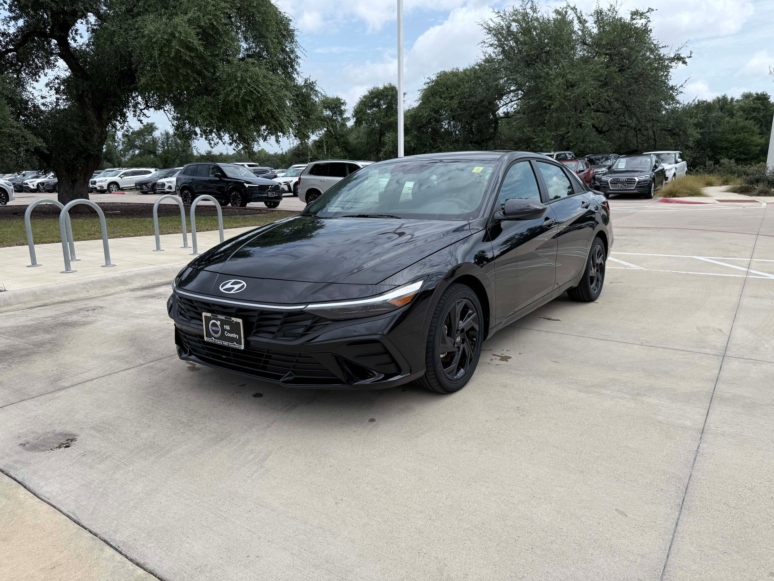Used 2026 Hyundai Elantra Sport FWD image 2