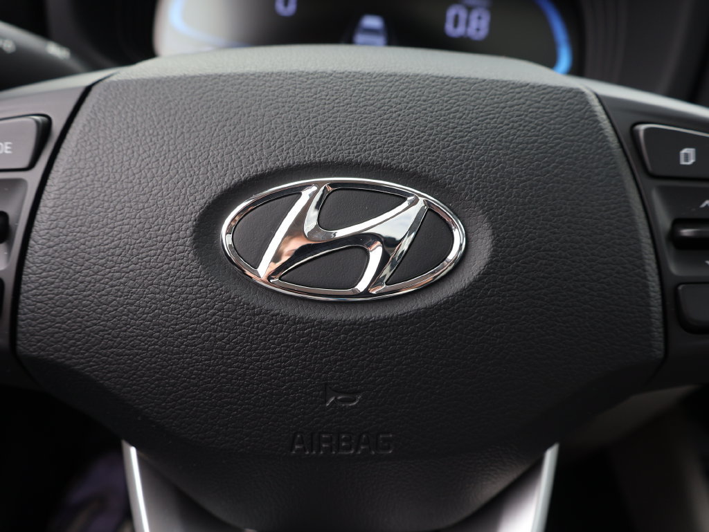 Used 2025 Hyundai Venue SEL FWD image 27