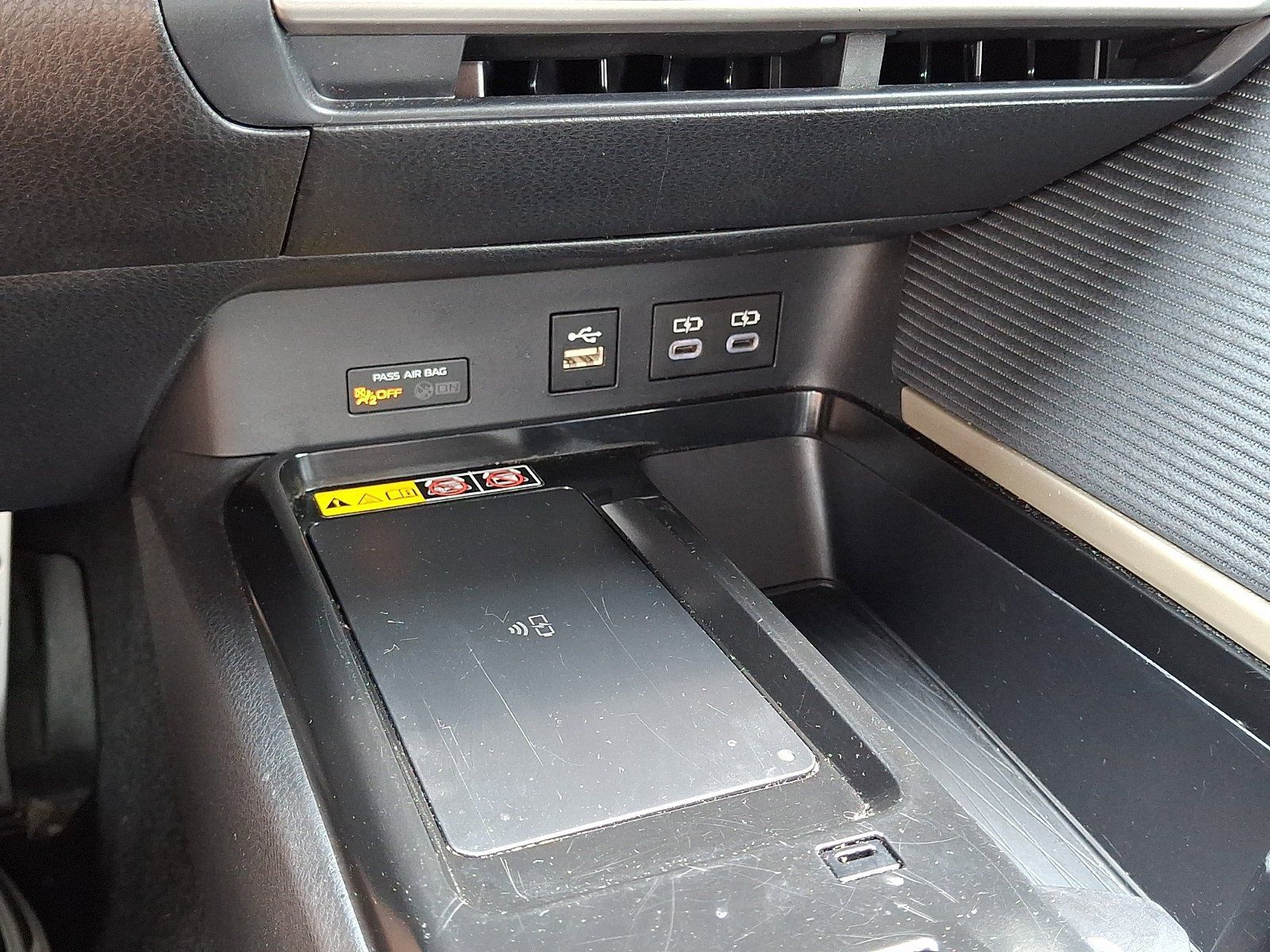 Used 2025 Toyota Camry SE FWD image 24