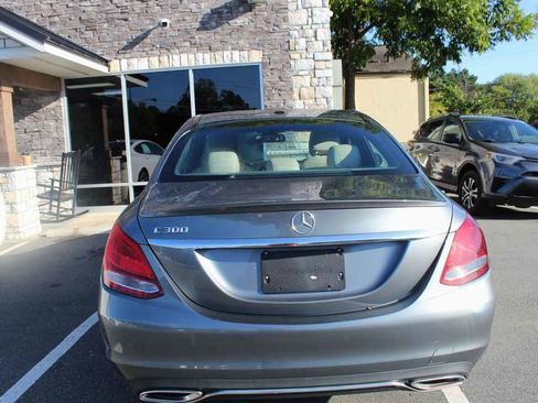 Used 2018 Mercedes-Benz C 300 Sedan image 6