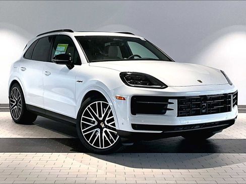 New 2026 Porsche Cayenne E-Hybrid AWD/4WD image 9