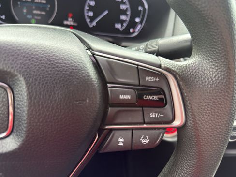 Used 2018 Honda Accord LX image 18