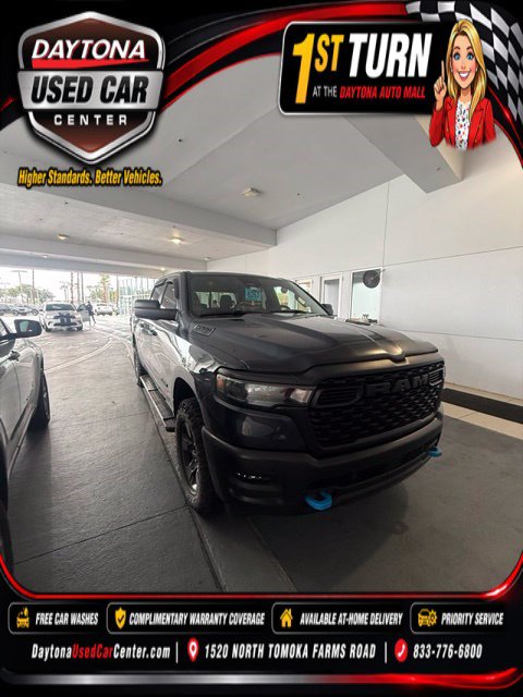 Used 2025 RAM 1500 Warlock AWD/4WD image 1