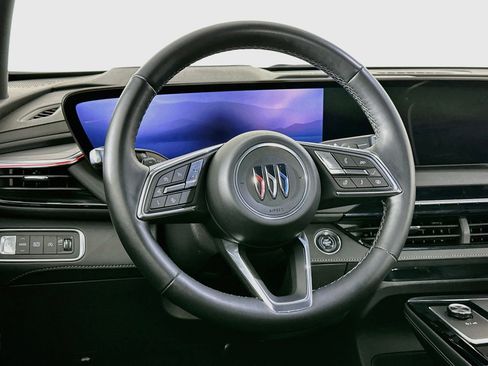 Used 2025 Buick Enclave Preferred FWD image 18