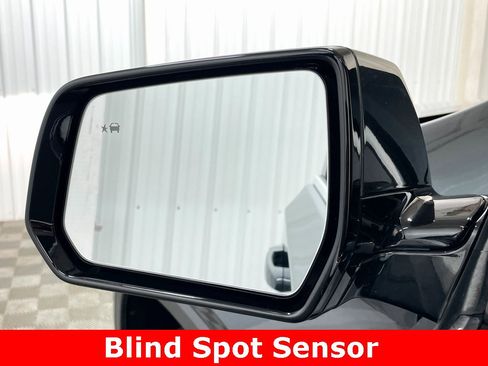 Used 2019 Chevrolet Traverse LT w/ LPO, Floor Liner Package image 35