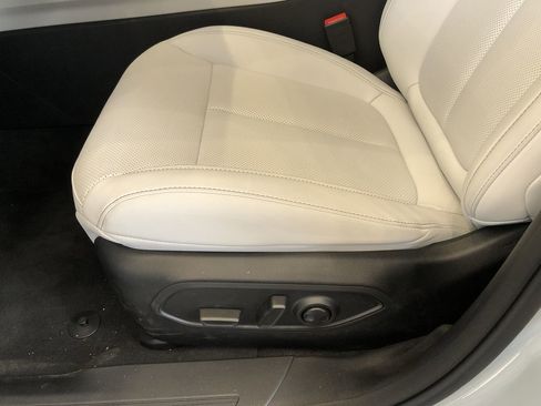 New 2026 Jeep Cherokee Limited image 15