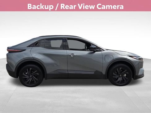 Certified 2026 Toyota C-HR AWD/4WD image 7