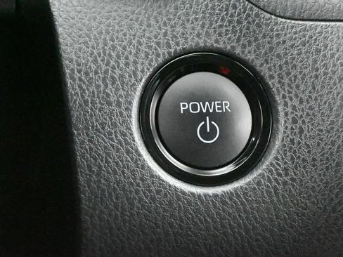 Used 2025 Toyota Camry SE FWD image 28