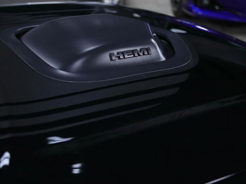 Used 2016 Dodge Challenger R/T image 12