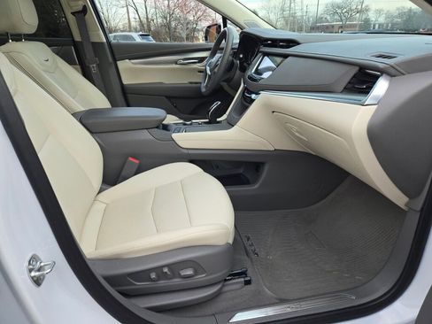 New 2025 Cadillac XT5 Premium Luxury image 7