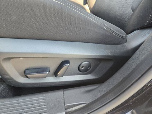 Used 2024 Nissan Rogue SV AWD/4WD image 20