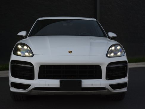 Certified 2022 Porsche Cayenne GTS image 10