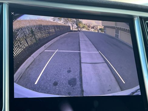 Used 2016 Tesla Model X P90D image 21