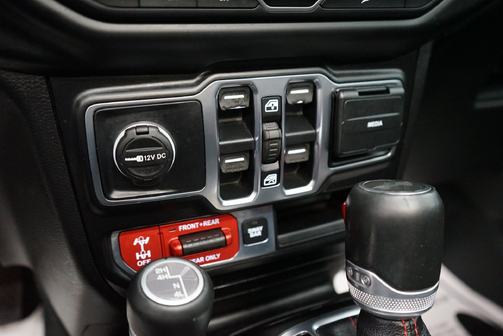 Used 2020 Jeep Wrangler Unlimited Rubicon AWD/4WD image 38