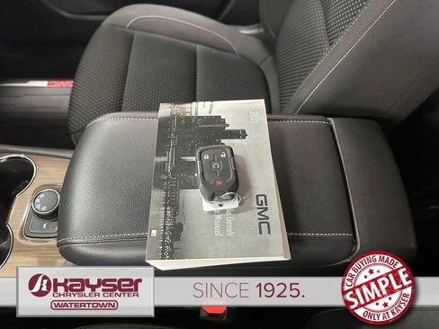 Used 2022 GMC Acadia SLE w/ LPO, Floor Liner Package AWD/4WD image 41