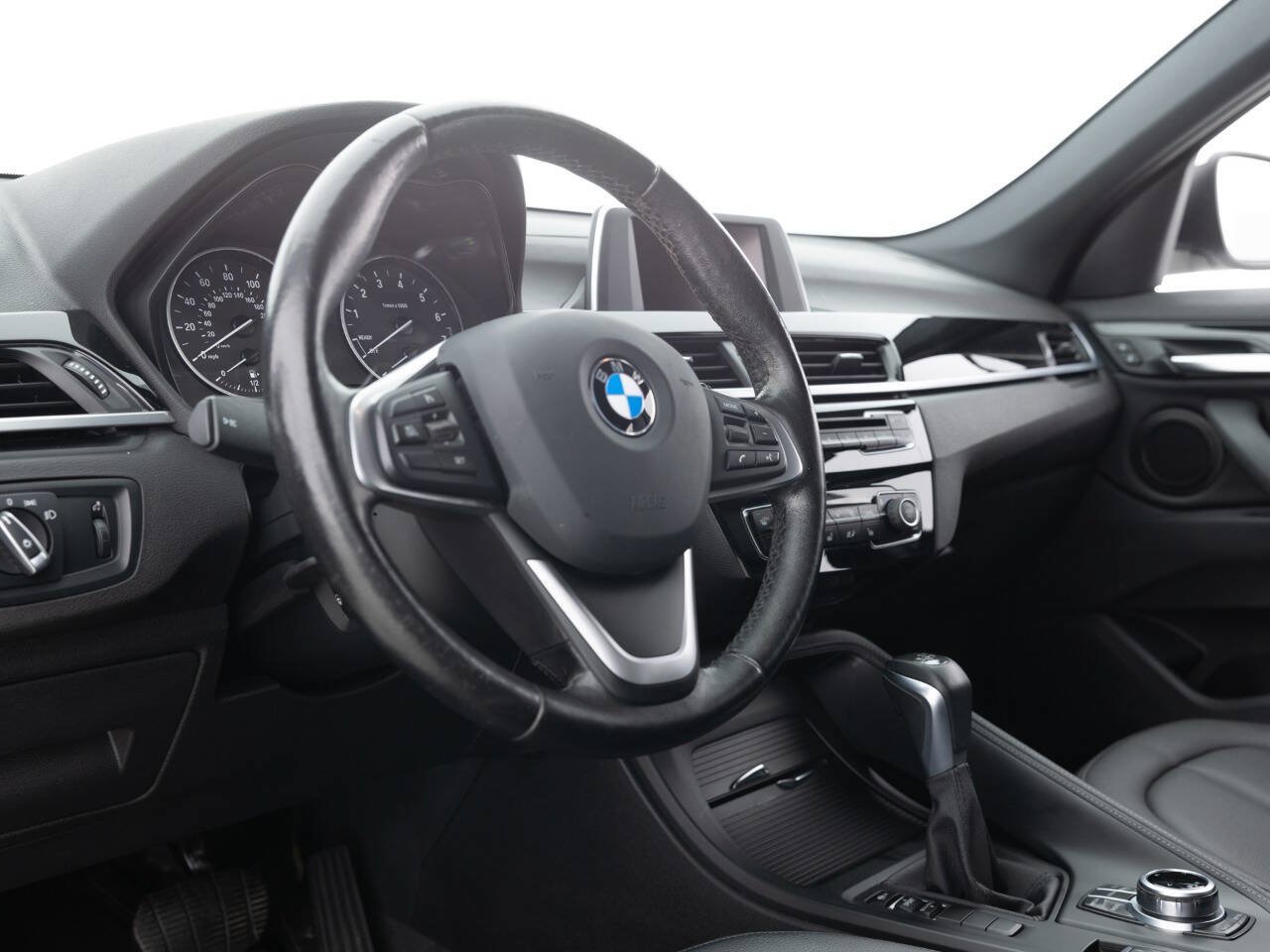 Used 2017 BMW X1 sDrive28i FWD image 23