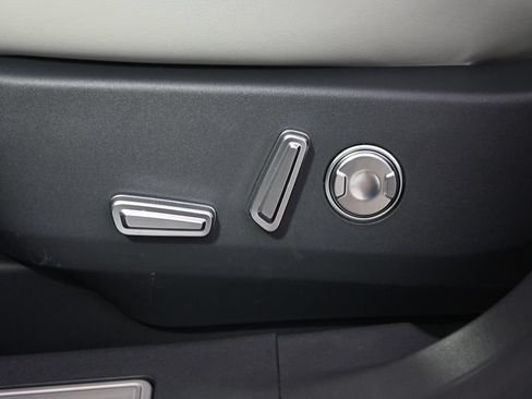 New 2026 Lincoln Nautilus Reserve AWD/4WD image 14