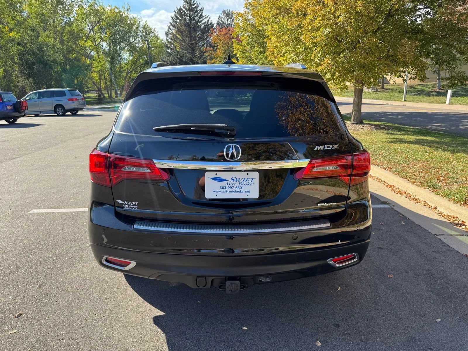 Used 2015 Acura MDX w/ Advance Package AWD/4WD image 3