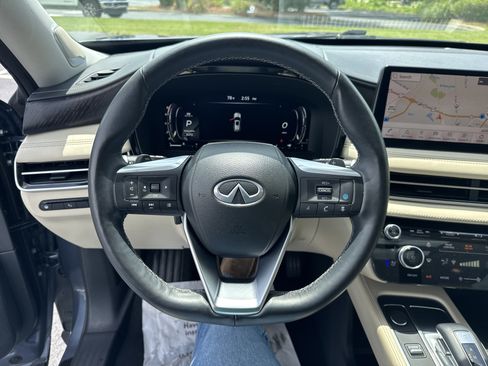 Used 2023 INFINITI QX60 Sensory w/ Vision Package AWD/4WD image 17