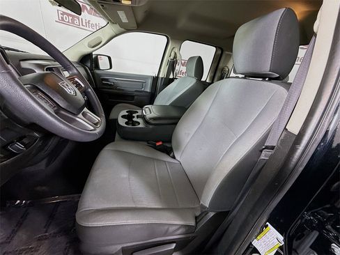 Used 2024 RAM 1500 Classic SLT image 24