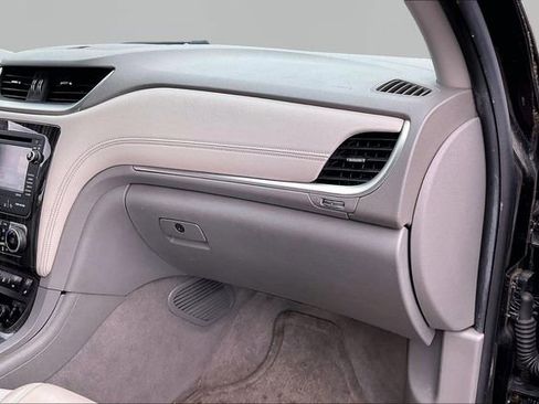 Used 2014 Chevrolet Traverse LTZ AWD/4WD image 19