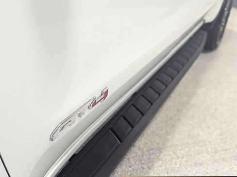 Used 2025 GMC Sierra 1500 AT4 w/ AT4 Premium Package image 10