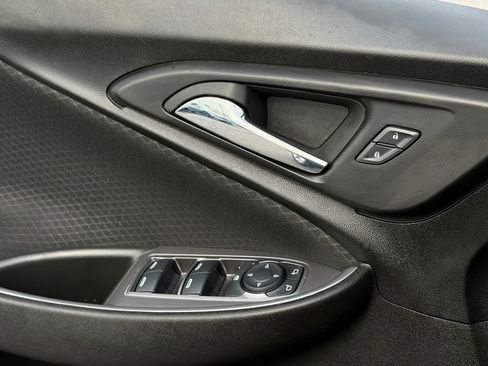 Used 2023 Chevrolet Malibu LT image 33