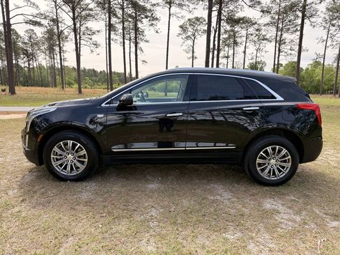 Used 2019 Cadillac XT5 Luxury FWD image 2