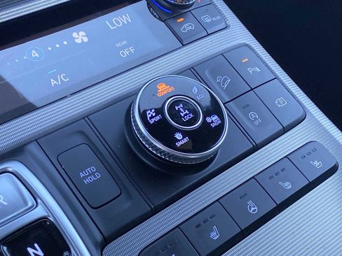 Used 2024 Hyundai Palisade Calligraphy image 25