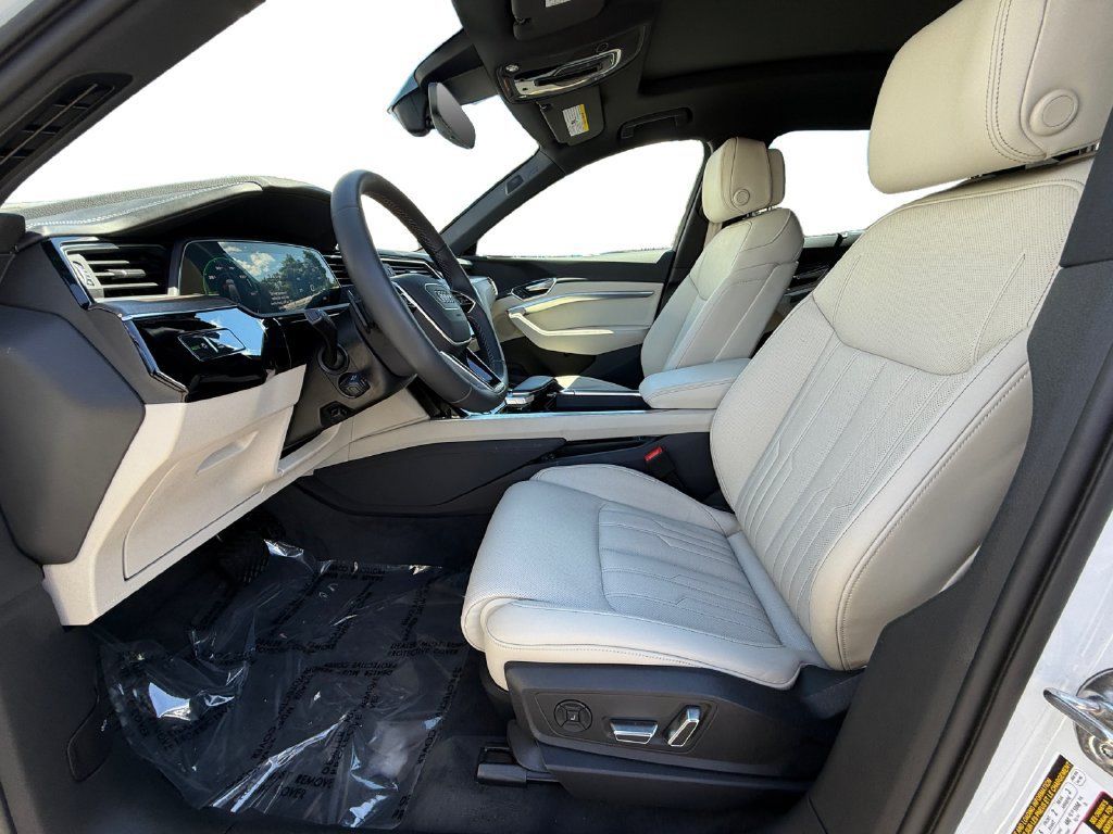 Used 2024 Audi Q8 e-tron Prestige w/ Prestige Package AWD/4WD image 9
