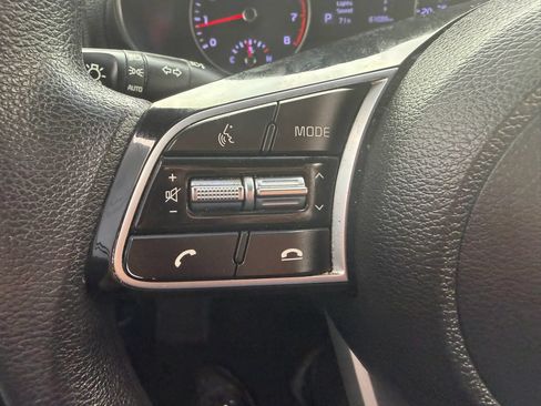 Used 2020 Kia Forte LXS FWD image 13