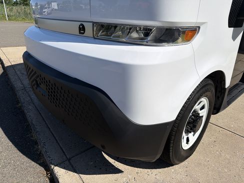 Used 2024 Chevrolet Brightdrop 600 w/ Battery Pack, Max Range AWD/4WD image 10