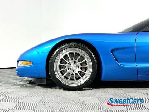 Used 1999 Chevrolet Corvette Coupe RWD image 33