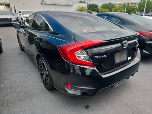 Used 2021 Honda Civic Sport image 4