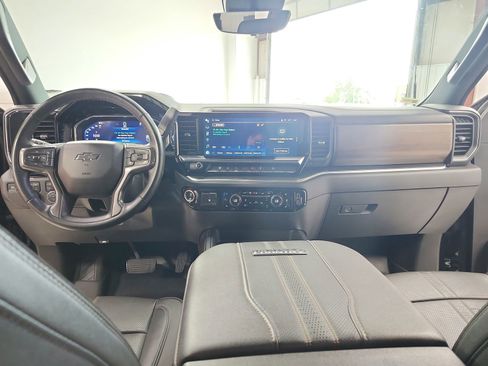 Used 2024 Chevrolet Silverado 2500 High Country w/ High Country Premium Package AWD/4WD image 27