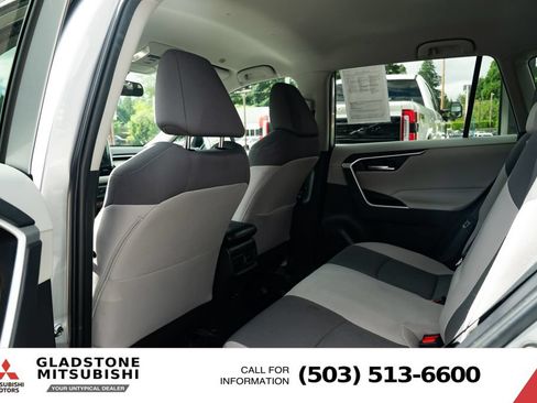Used 2023 Toyota RAV4 XLE AWD/4WD image 22