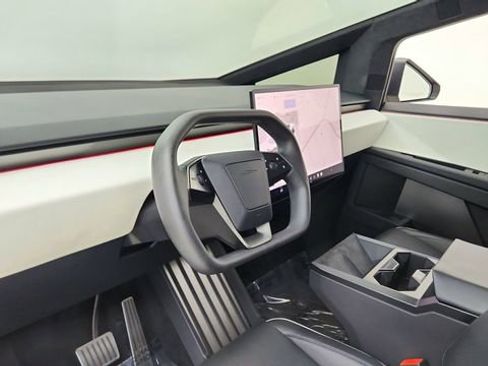 Used 2024 Tesla Cybertruck AWD Crew Cab image 16