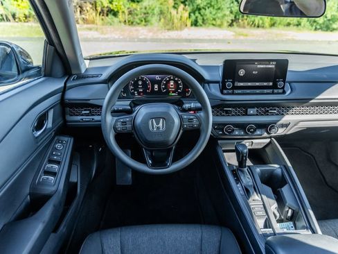 Used 2024 Honda Accord EX image 29