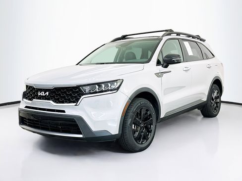 Used 2023 Kia Sorento S w/ Panoramic Sunroof Package AWD/4WD image 3